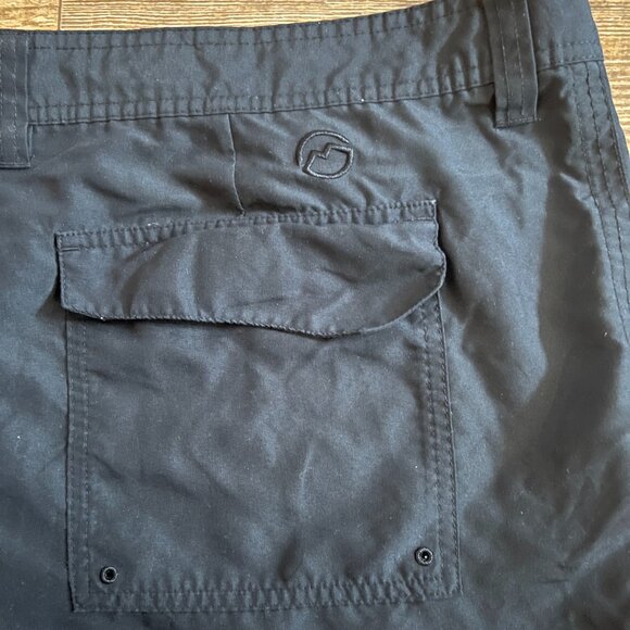 Magellan Outdoors Mens Black Cargo Shorts 42 Fishing Hiking Camping - Picture 4 of 6